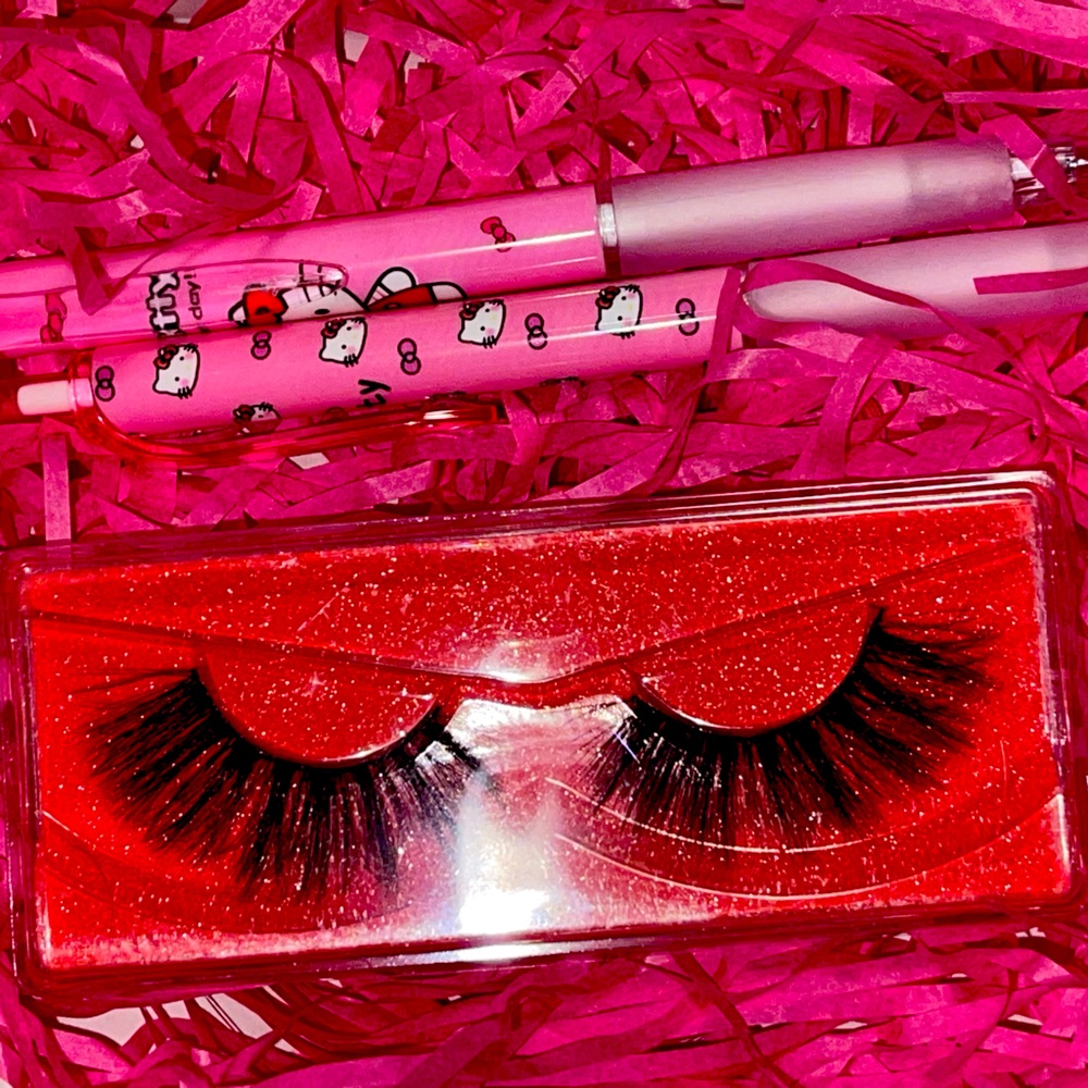 HELLO KITTY PEN AND LASH BUNDLE 💖🎀